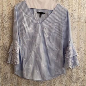 White house black market size 4 Ruffle  blouse